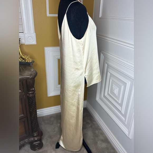 OBANDO Collective - Rent the Runway - Picture 4 of 10